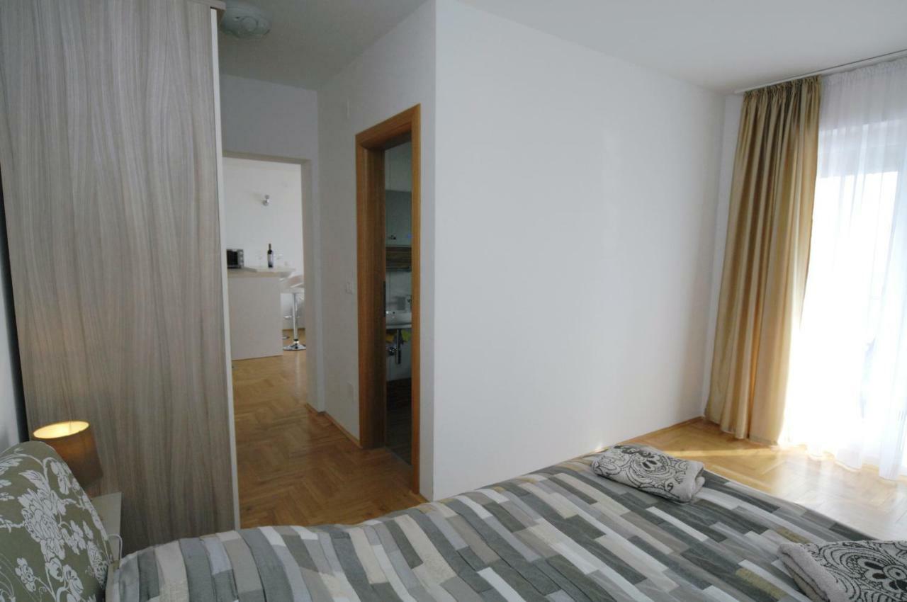 Haus Zora Ferienwohnung 7 Moscenice Exteriör bild