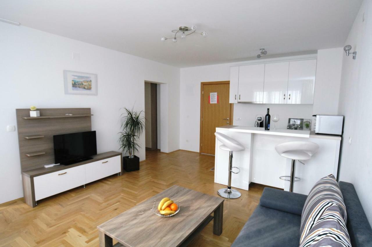 Haus Zora Ferienwohnung 7 Moscenice Exteriör bild